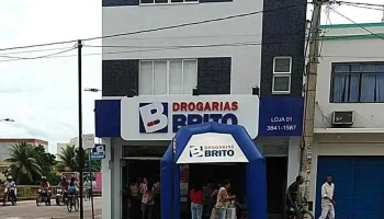 Drogaria Brito Salinas - 03 - Centro