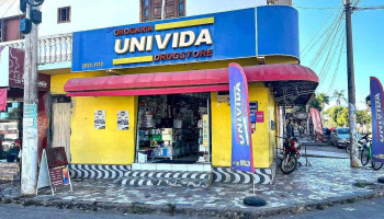 Drogaria Univida Drugstore - Grupo Multifarma Em São Francisco Mg - 687 - Centro