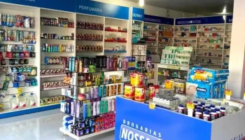 Drogaria Vitória - 825 - Centro
