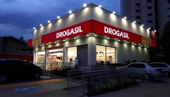 Drogasil - - Samuel Grahan