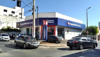 Farmácia Pague Menos - - Centro