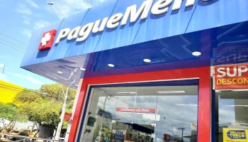 Farmácia Pague Menos - - Centro