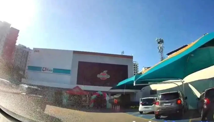 Droga Raia -  Videos - Rio De Janeiro