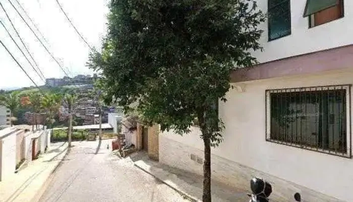 Drogaria E Perfumaria Dom Correa Tudo - Manhuaçu
