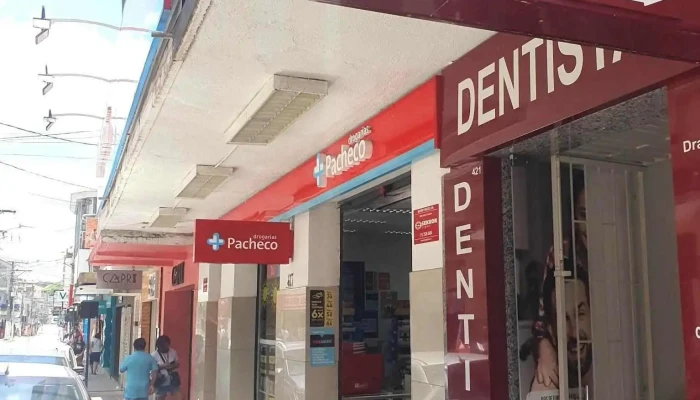 Drogarias Pacheco - 417 - Centro