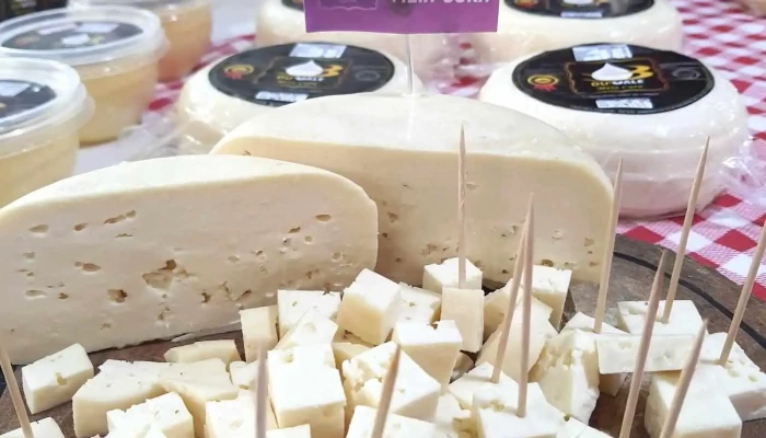 Duvale Queijos Entre Em Contato Para Visitar Nossa Fazenda Fabrico De Queijo - Valença