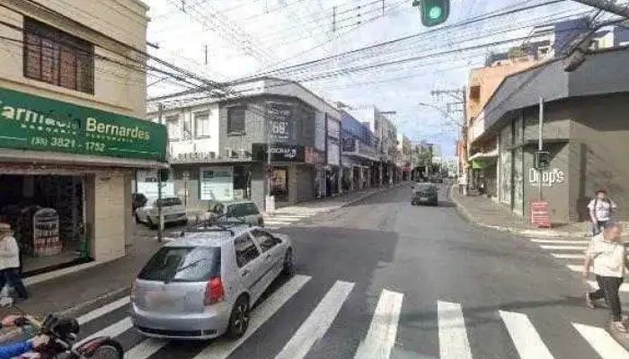 Farmacia Bernardes   Farmacia Lavras Medicamentos Perfumaria Remedio E Suplementos Street View E 360deg - Lavras