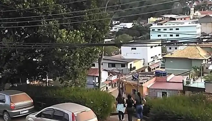 H M Drogaria De Varre Sai Ltda -    Me Tudo - Varre-sai