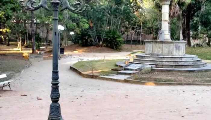 Praca Xv De Novembro   Jardim De Baixo Do Proprietario - Valença