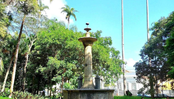 Praca Xv De Novembro   Jardim De Baixo Tudo - Valença